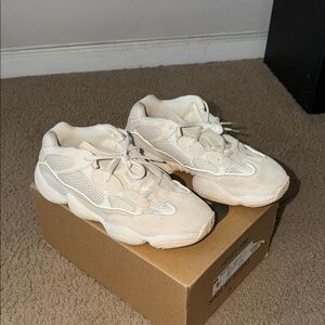 Yeezy Cream Athletic Shoes
